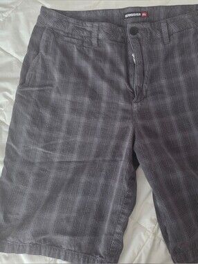 Quiksilver Men's Gray Plaid Casual Shorts